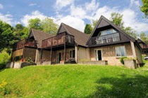 Honicombe Manor